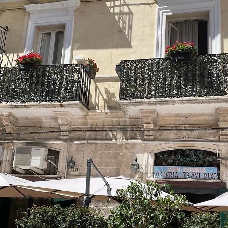 Palazzo Le Travi Hotel Bari Exterior photo