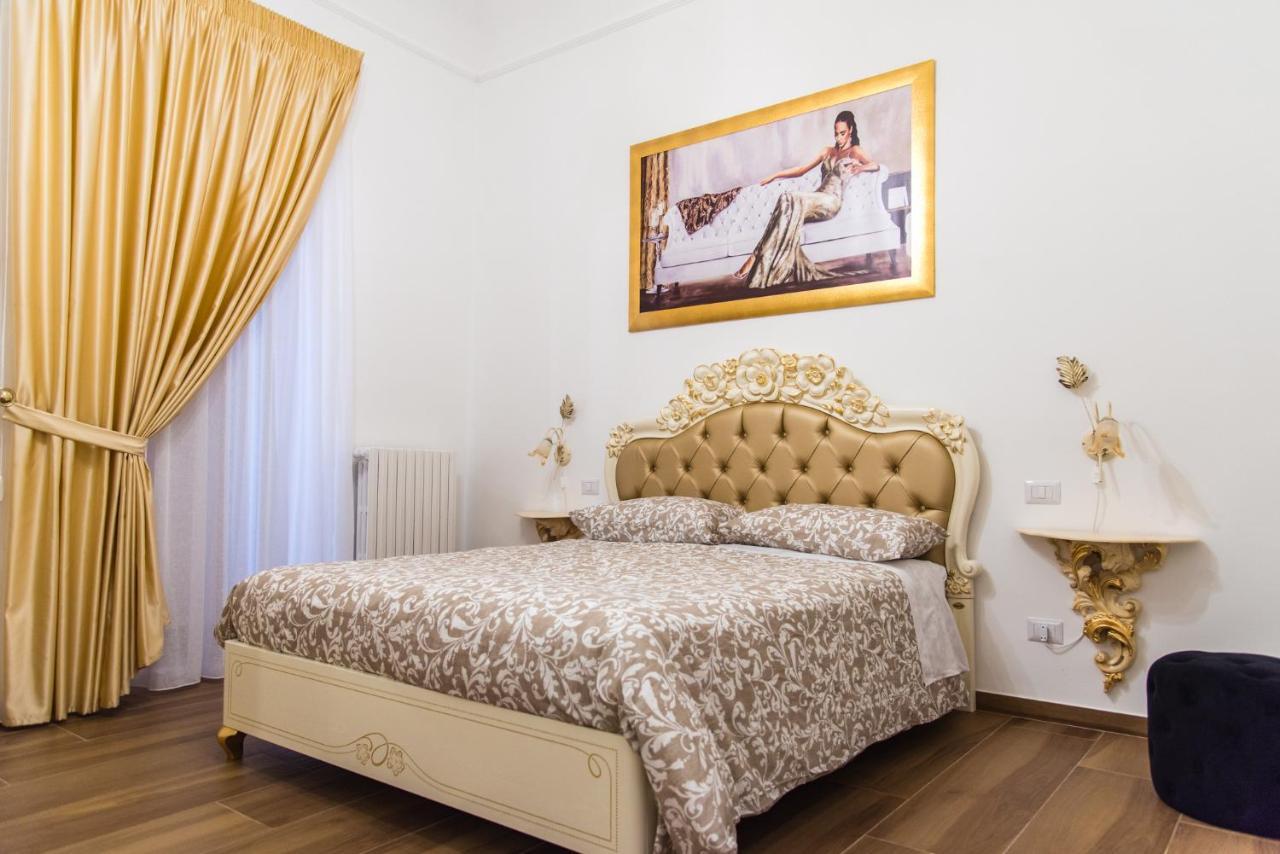 Palazzo Le Travi Hotel Bari Exterior photo