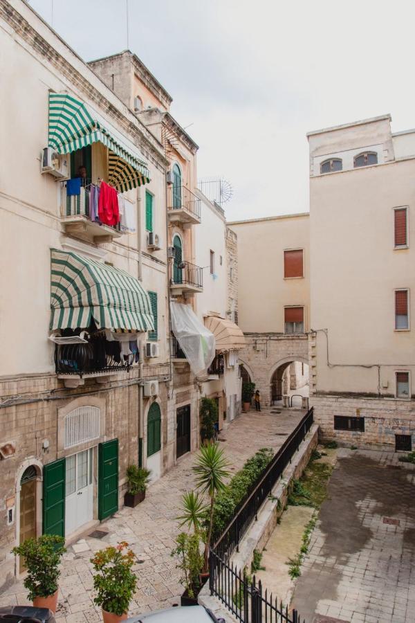 Palazzo Le Travi Hotel Bari Exterior photo